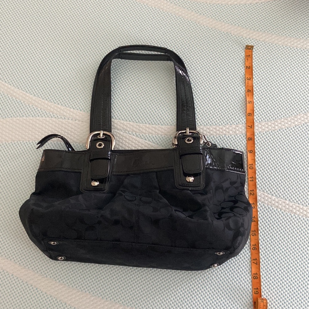 Coach classic black handbag - Picture 10 of 11